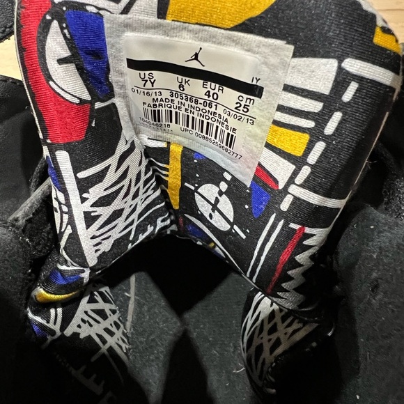 2013 Air Jordan 8 Retro (GS) “Playoffs” - Size 7Y - Picture 4 of 7